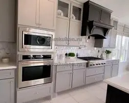 угловая кухня с островом Грета